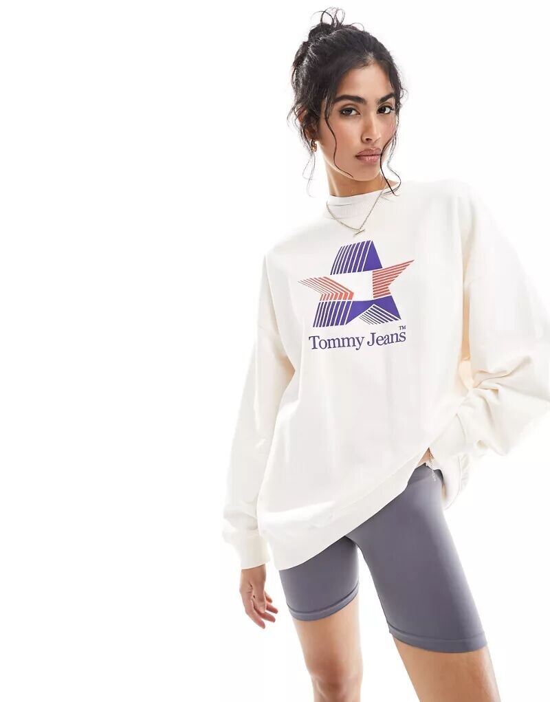 

Белая объемная толстовка с круглым вырезом в стиле ретро Tommy Jeans