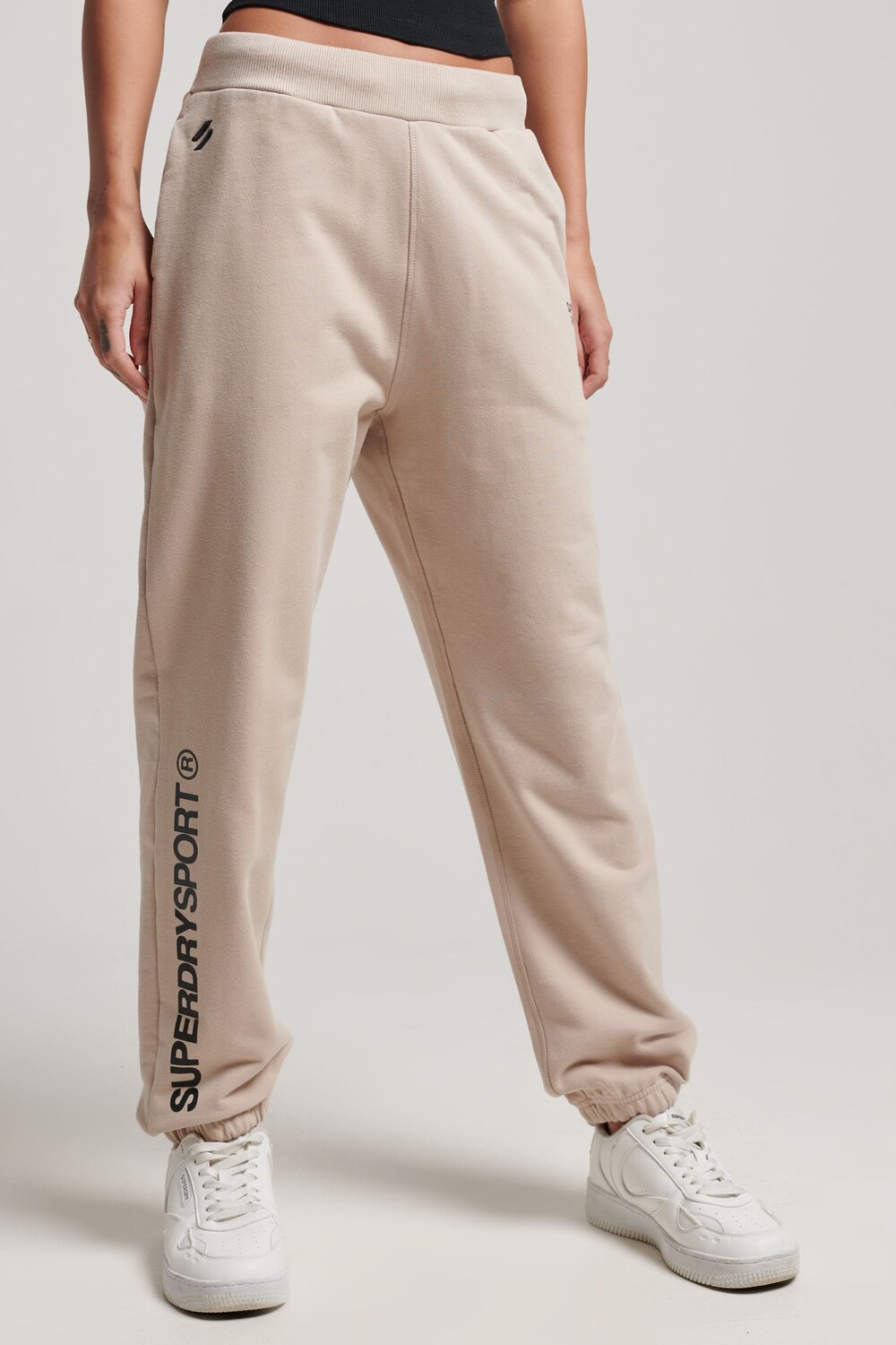 

Джоггеры Sport Core Superdry