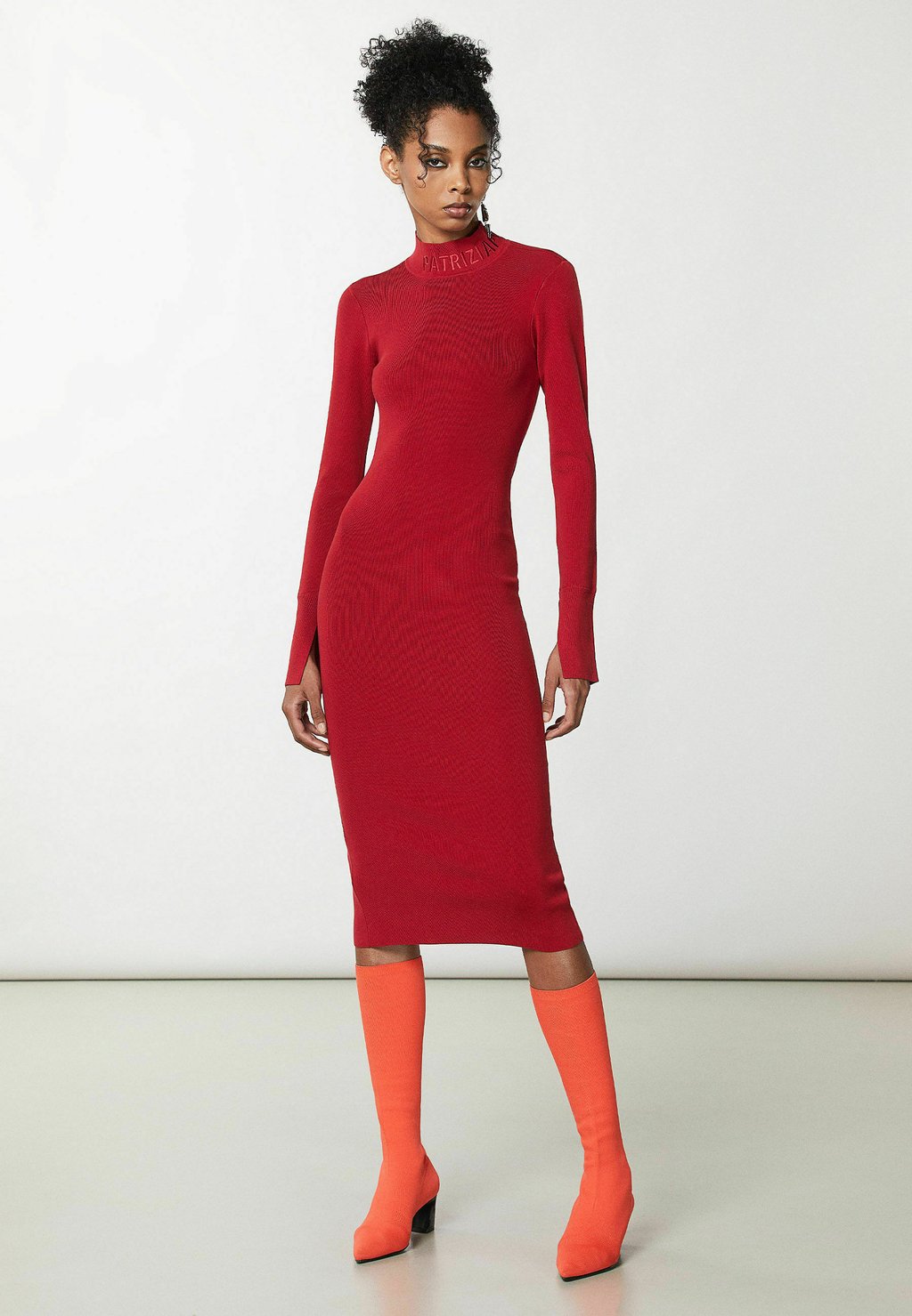 Платье-футляр Essential Bodycon Patrizia Pepe, цвет infrarouge red