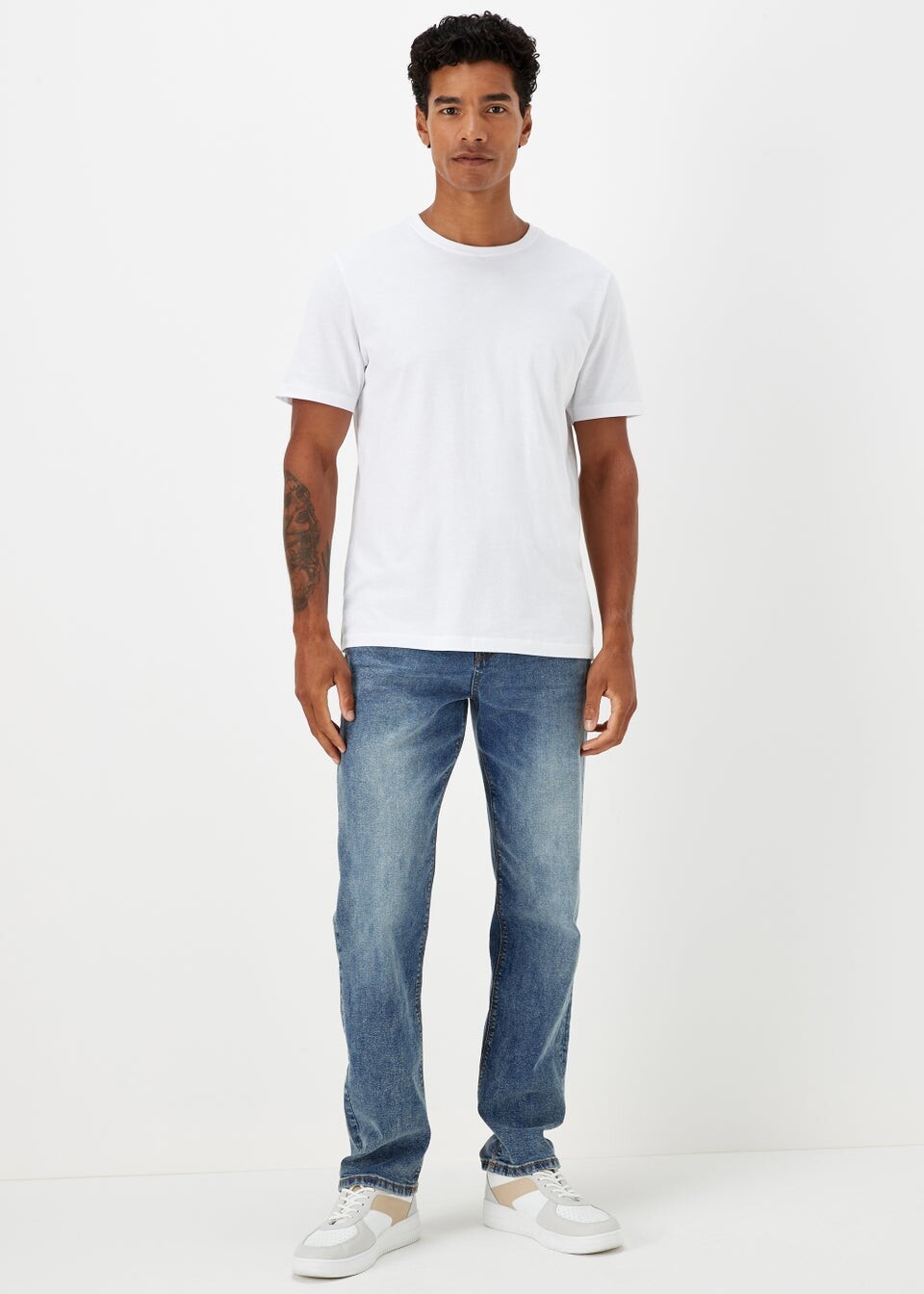 

Джинсы прямого кроя средней потертости Easy Denim