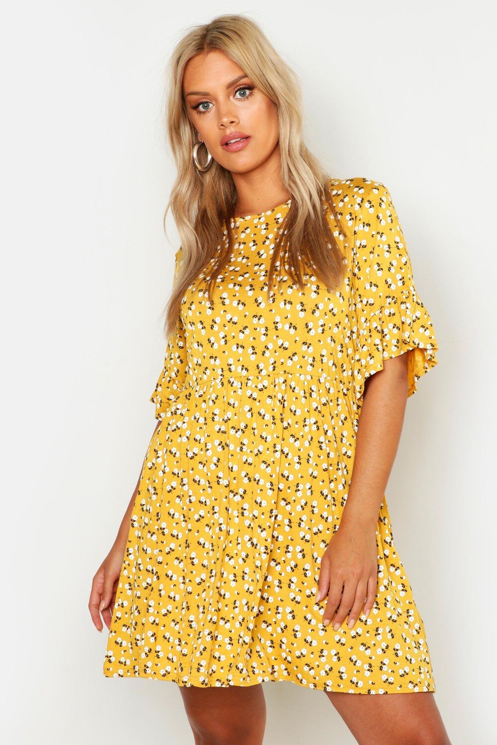 

Платье Plus Ditsy с цветочным принтом boohoo, желтый