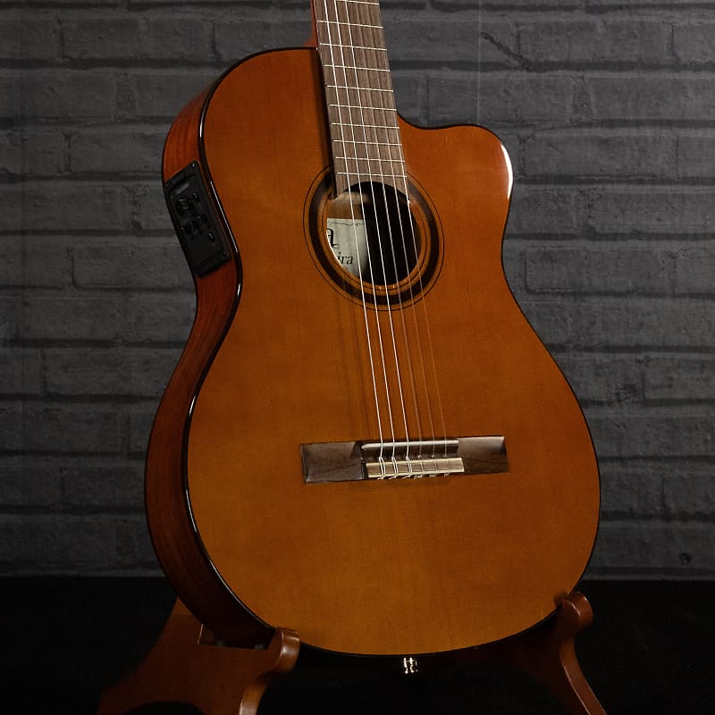 Акустическая гитара Admira Malaga ECFT Classical Nylon-String Guitar набор начинающего гитариста классическая гитара глянцевая 7 8 с нейлоновыми струнами черная