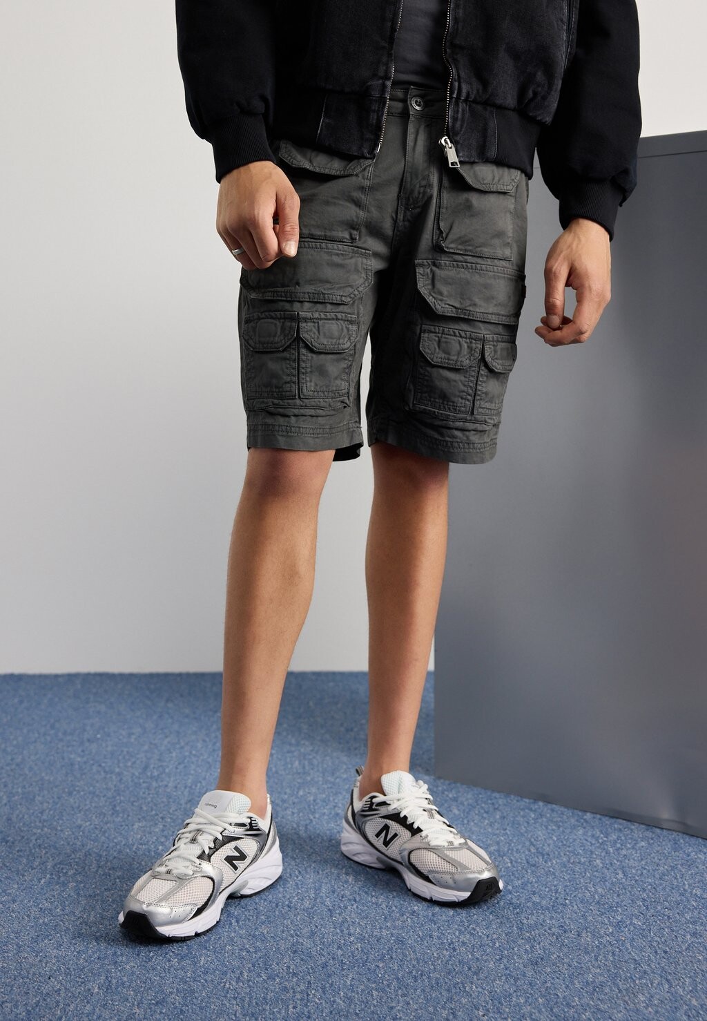 

Шорты Alpha Industries, серый