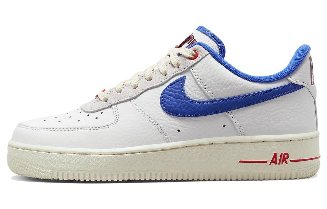 

Кроссовки женские Nike Air Force 1 Low '07 LX Command Force, синий / белый