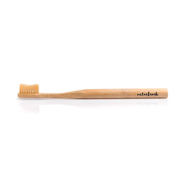 цена Бамбуковая зубная щетка Naturbrush