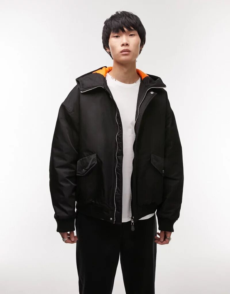 

Черный бомбер оверсайз с капюшоном Topman