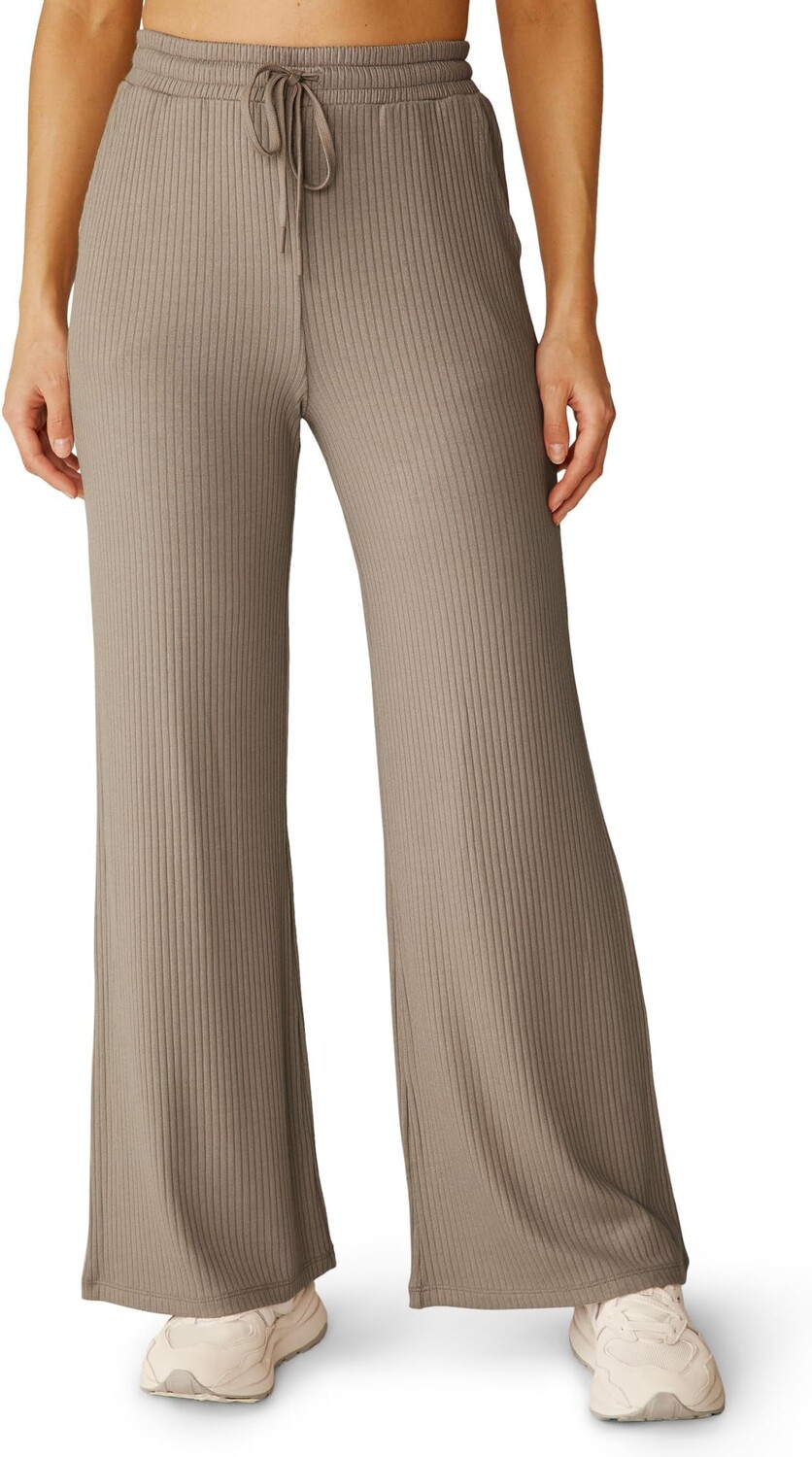 

Брюки Beyond Yoga Well Traveled Wide Leg Pants, цвет Birch