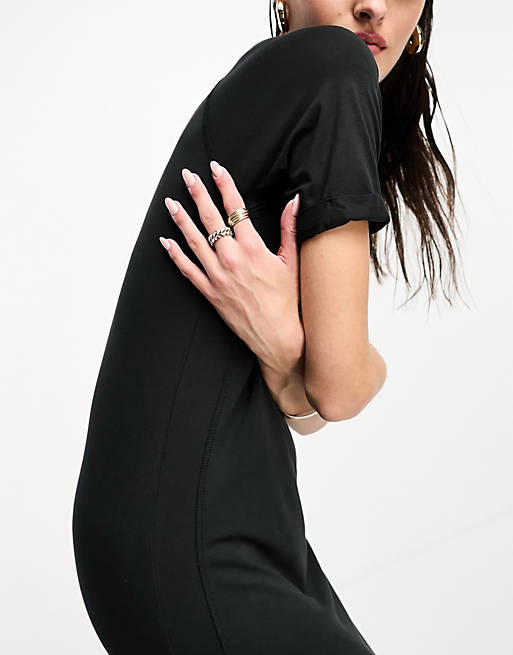 цена Эксклюзивное темно-серое трикотажное платье-футболка мидакси Whistles