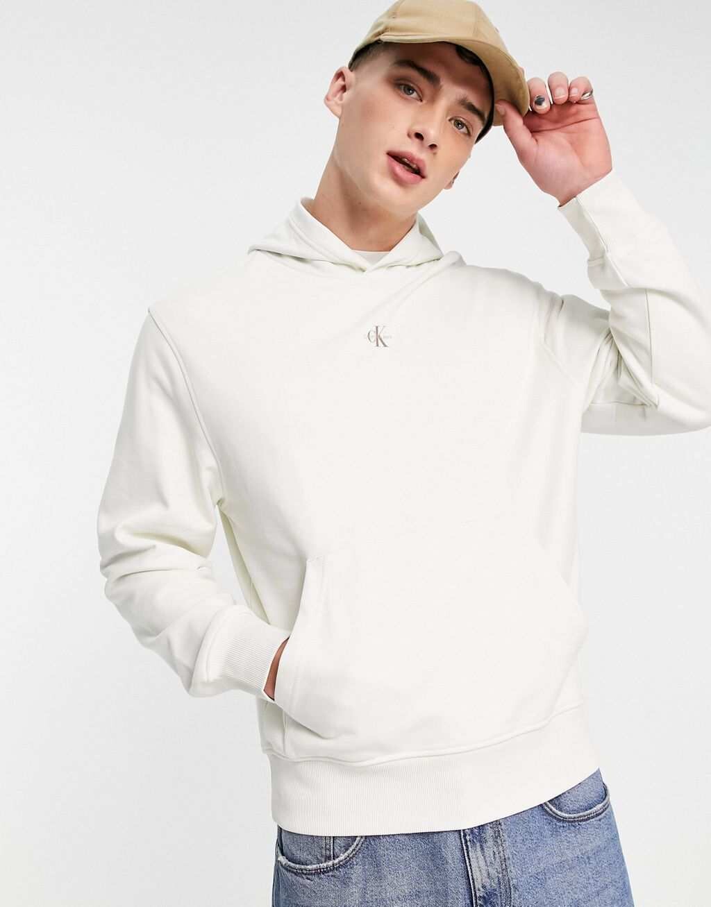 

Худи цвета слоновой кости с микро-монологом Calvin Klein Jeans