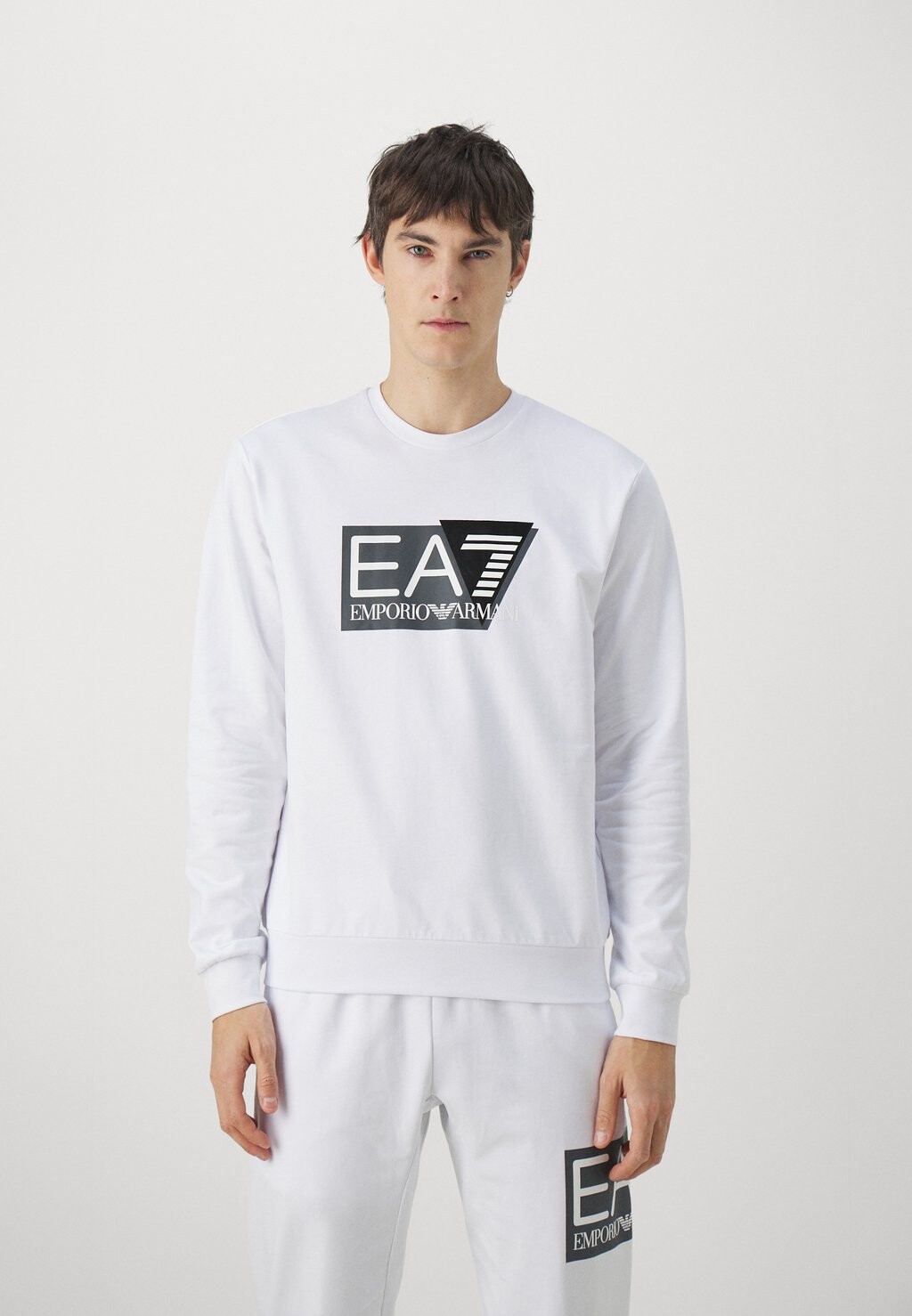 

Толстовка EA7 Emporio Armani, белый