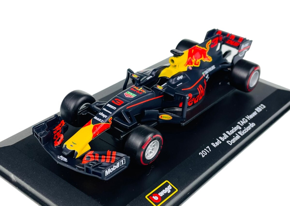 

Bburago Race 2017 Red Bull Racing Rb13 #3 Дэниэль Риккардо 1:32