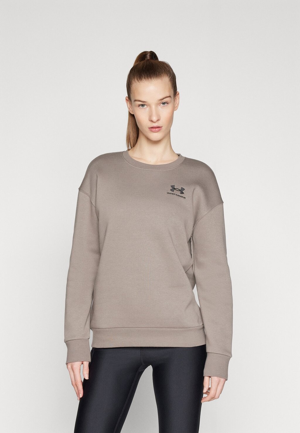 

Толстовка ESSENTIAL CREW Under Armour, цвет taupe dusk/white