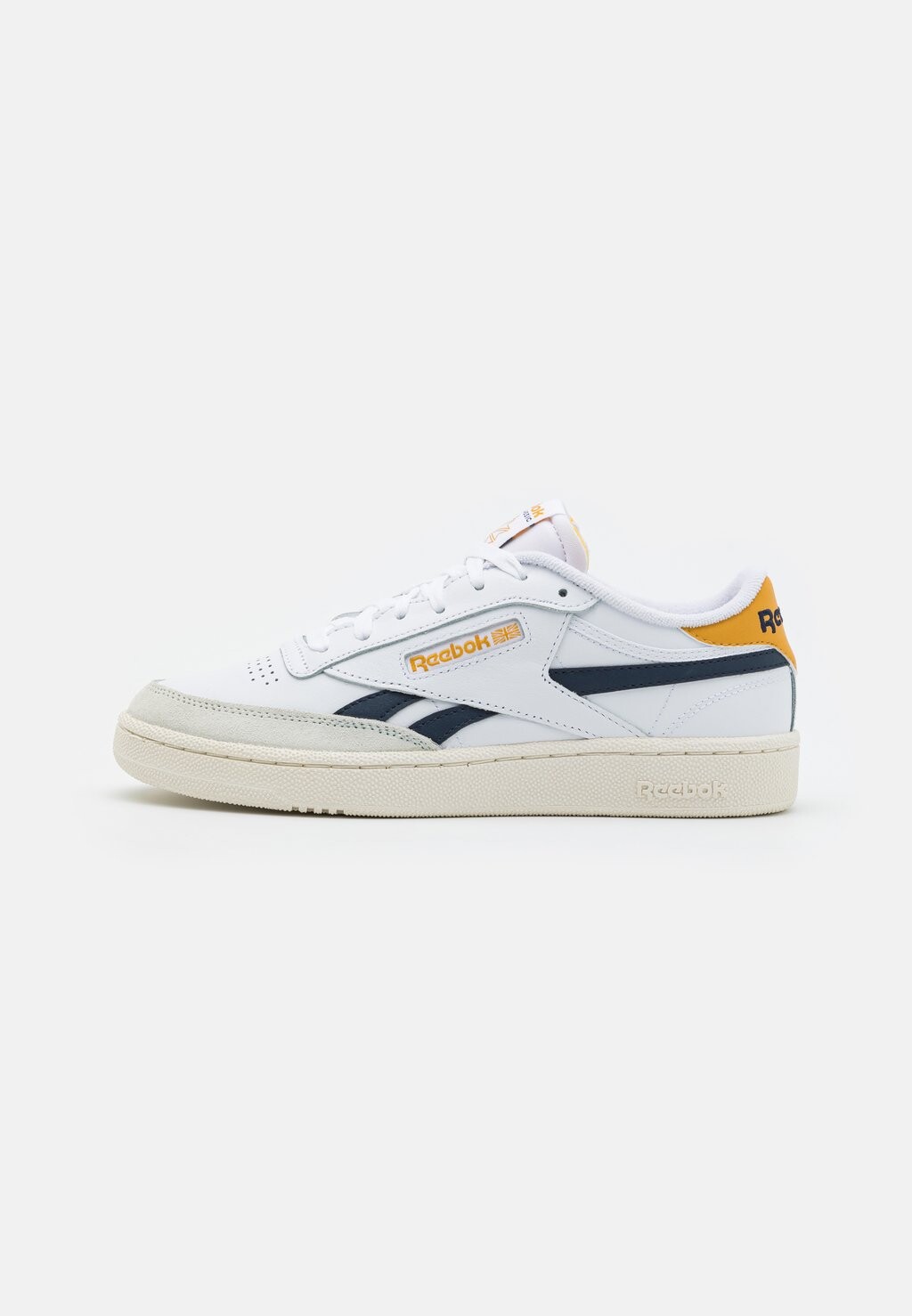 

Кроссовки Reebok CLUB C REVENGE UNISEX, цвет footwear white/vector navy/retro gold