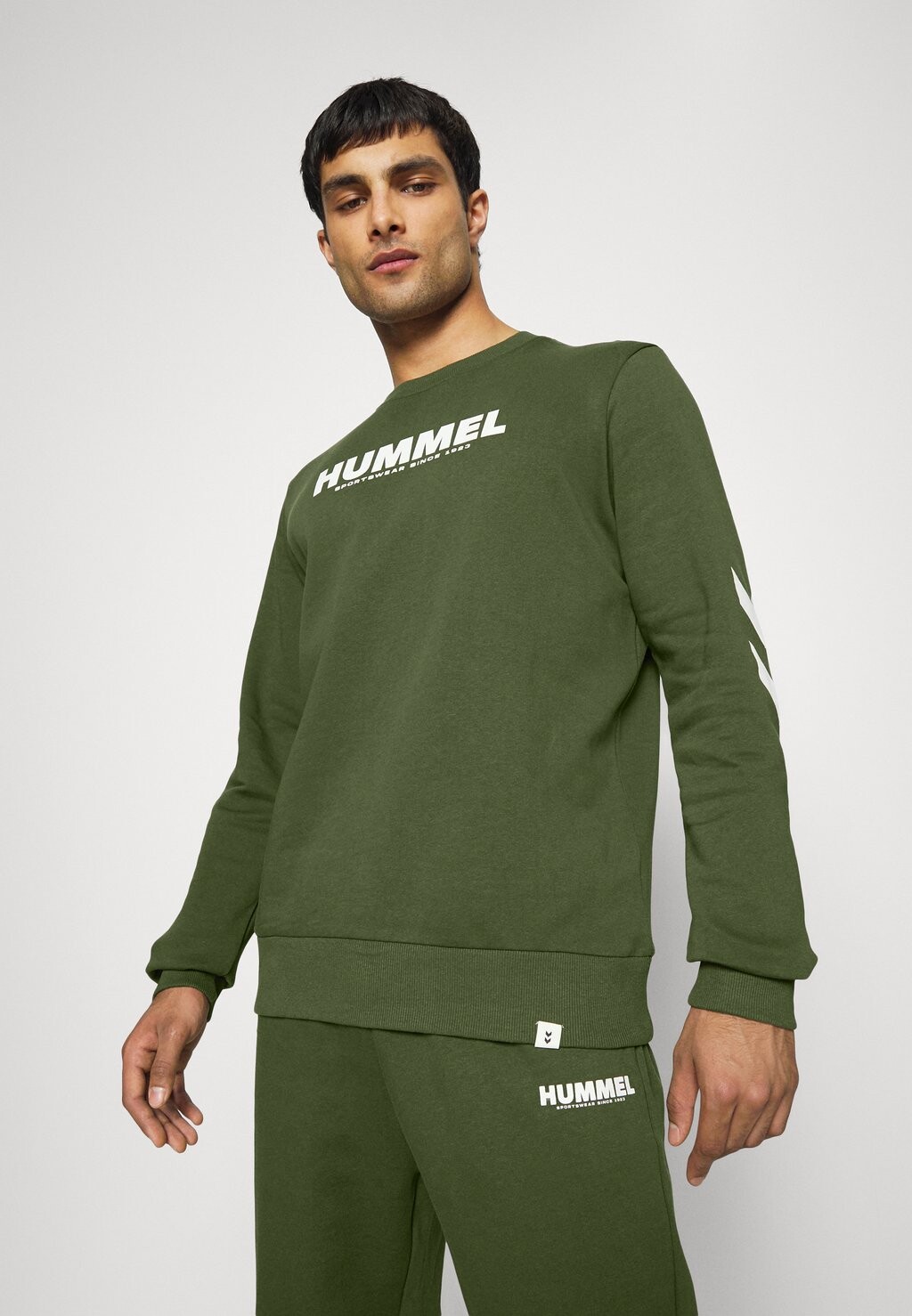 

Толстовка Hummel