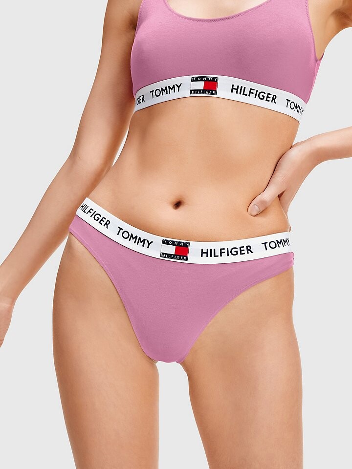 

стринги с логотипом Tommy Hilfiger