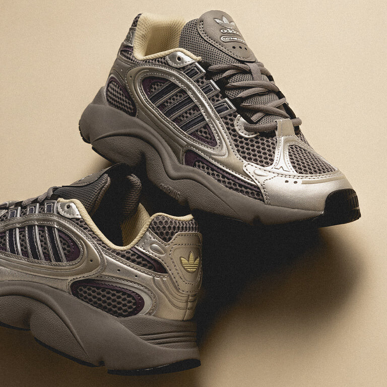 

Кроссовки Ozmillen W Adidas, серый