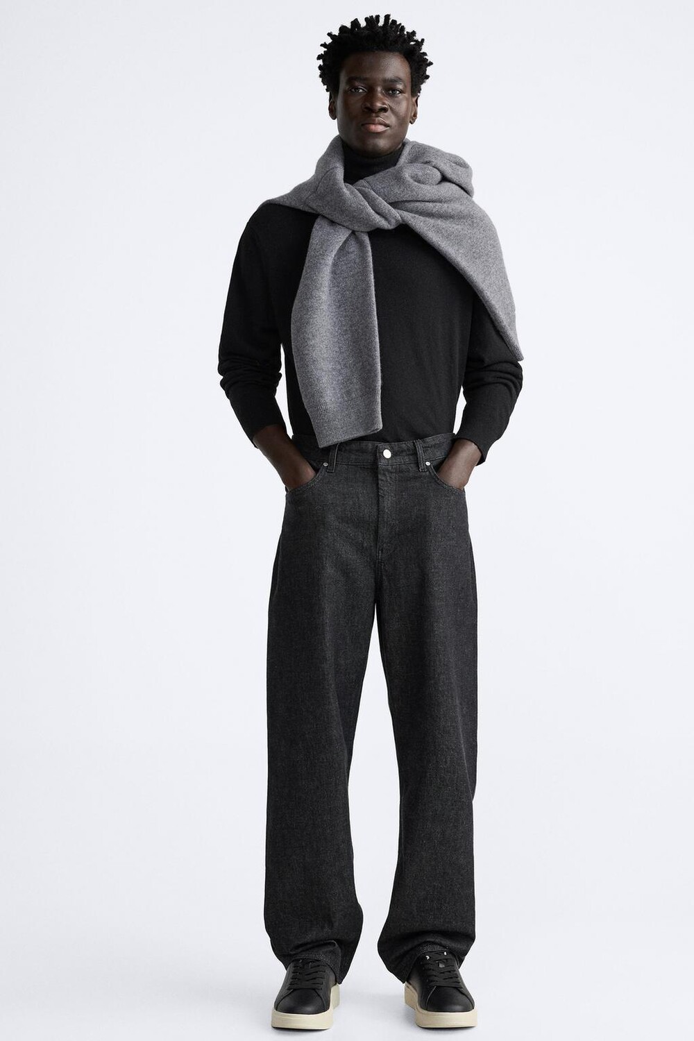 

Текстурированные кроссовки ZARA, черный