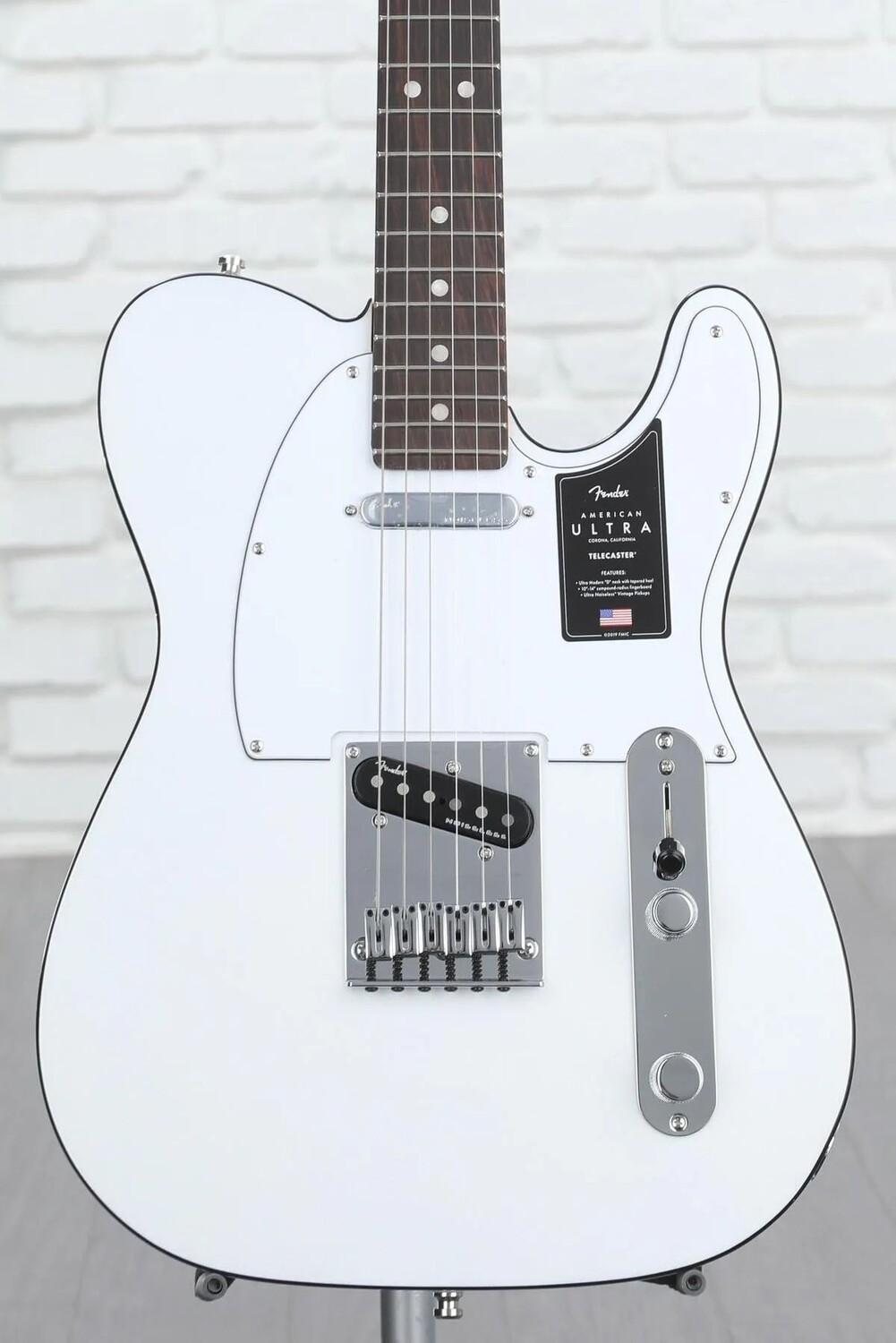 

Fender American Ultra Telecaster — Arctic Pearl с накладкой из палисандра