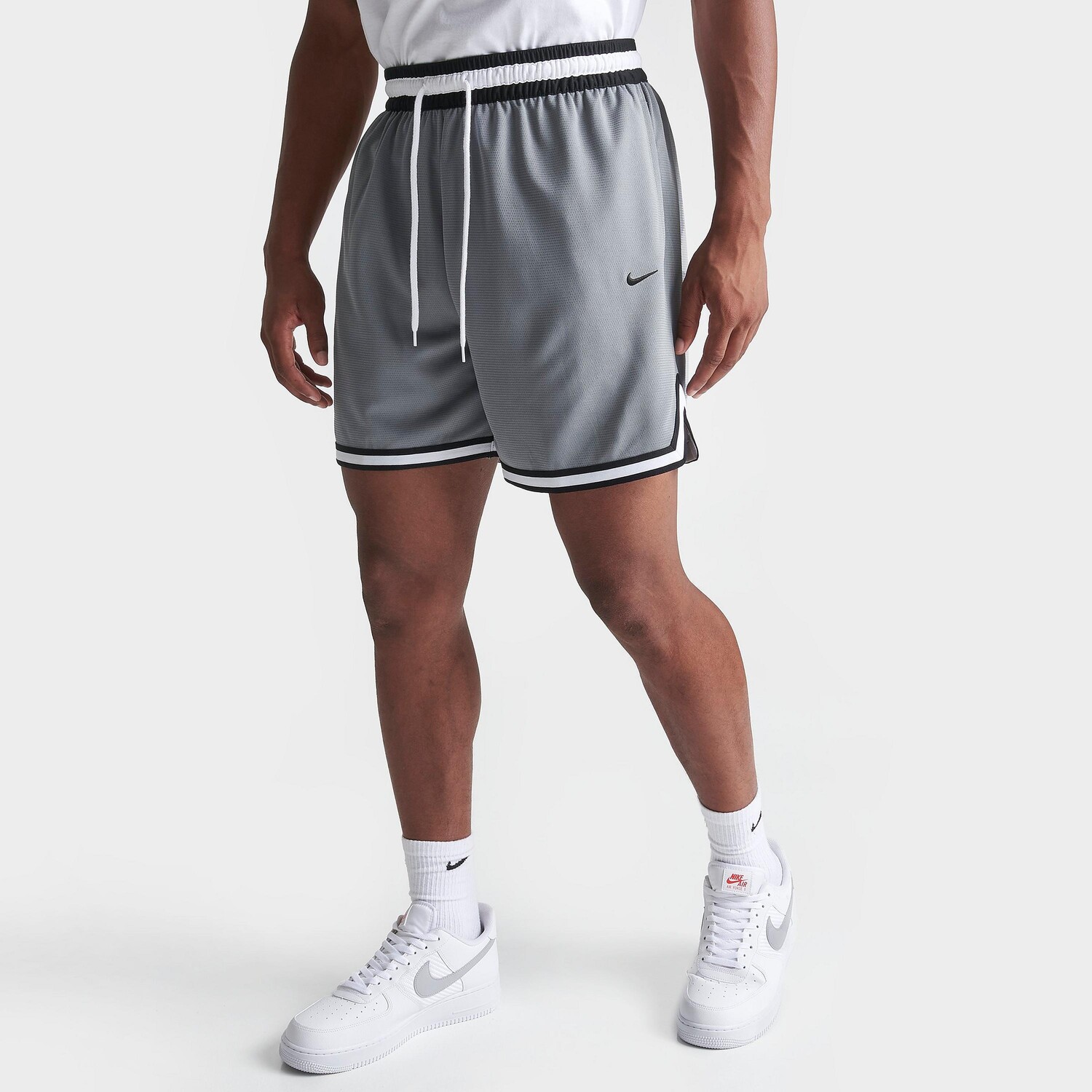 

Мужские баскетбольные шорты Nike Dri-FIT DNA 6 дюймов, серый