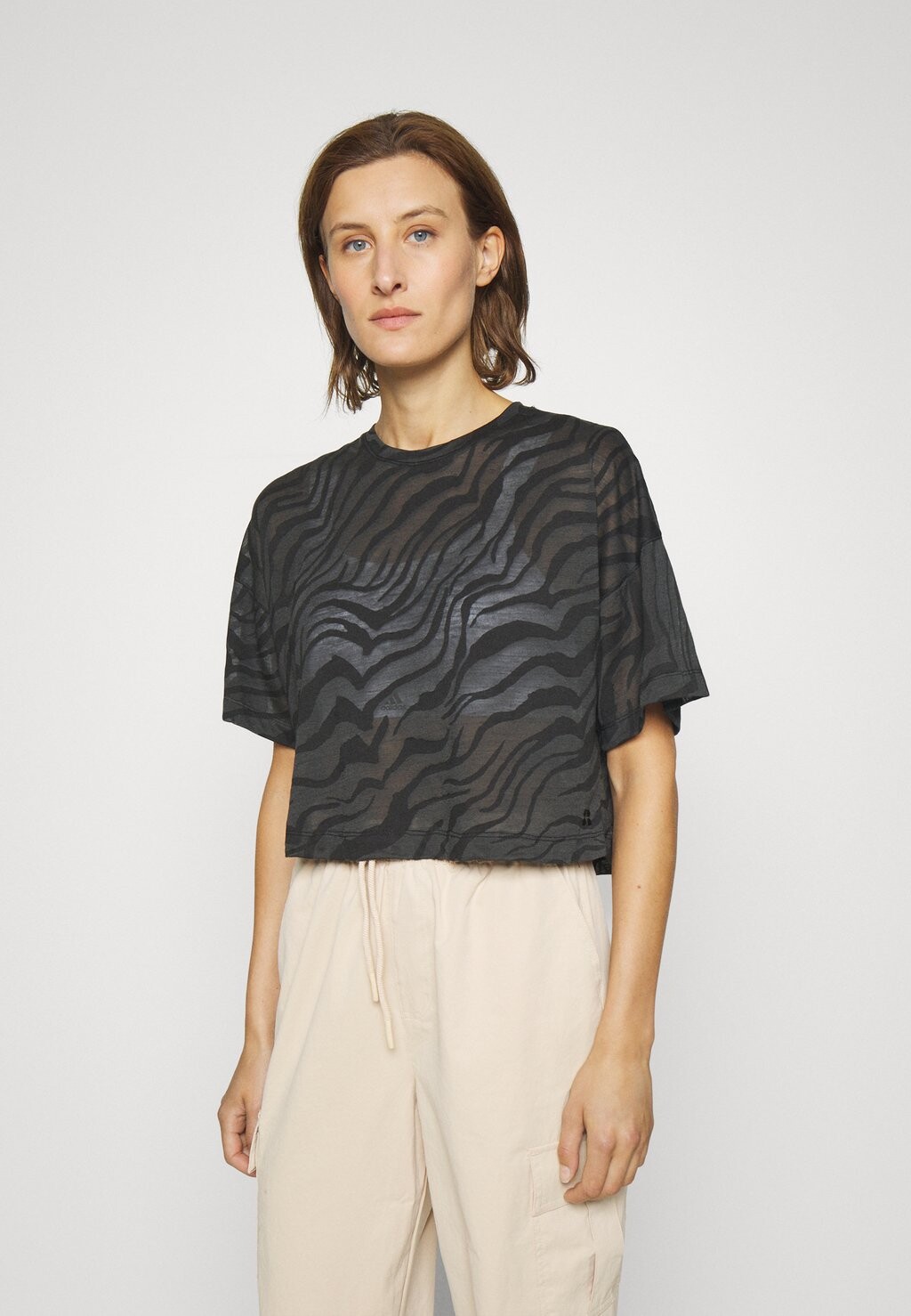

Футболка с принтом Sweaty Betty, черный