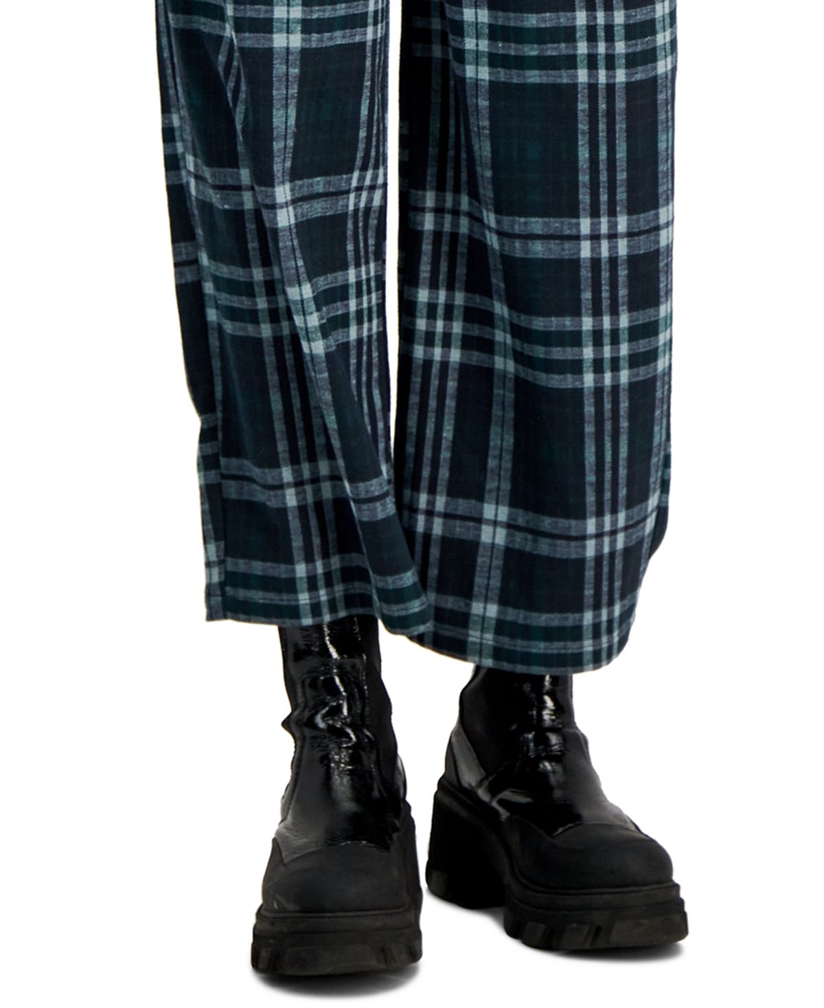 My new plaid pants: i am link