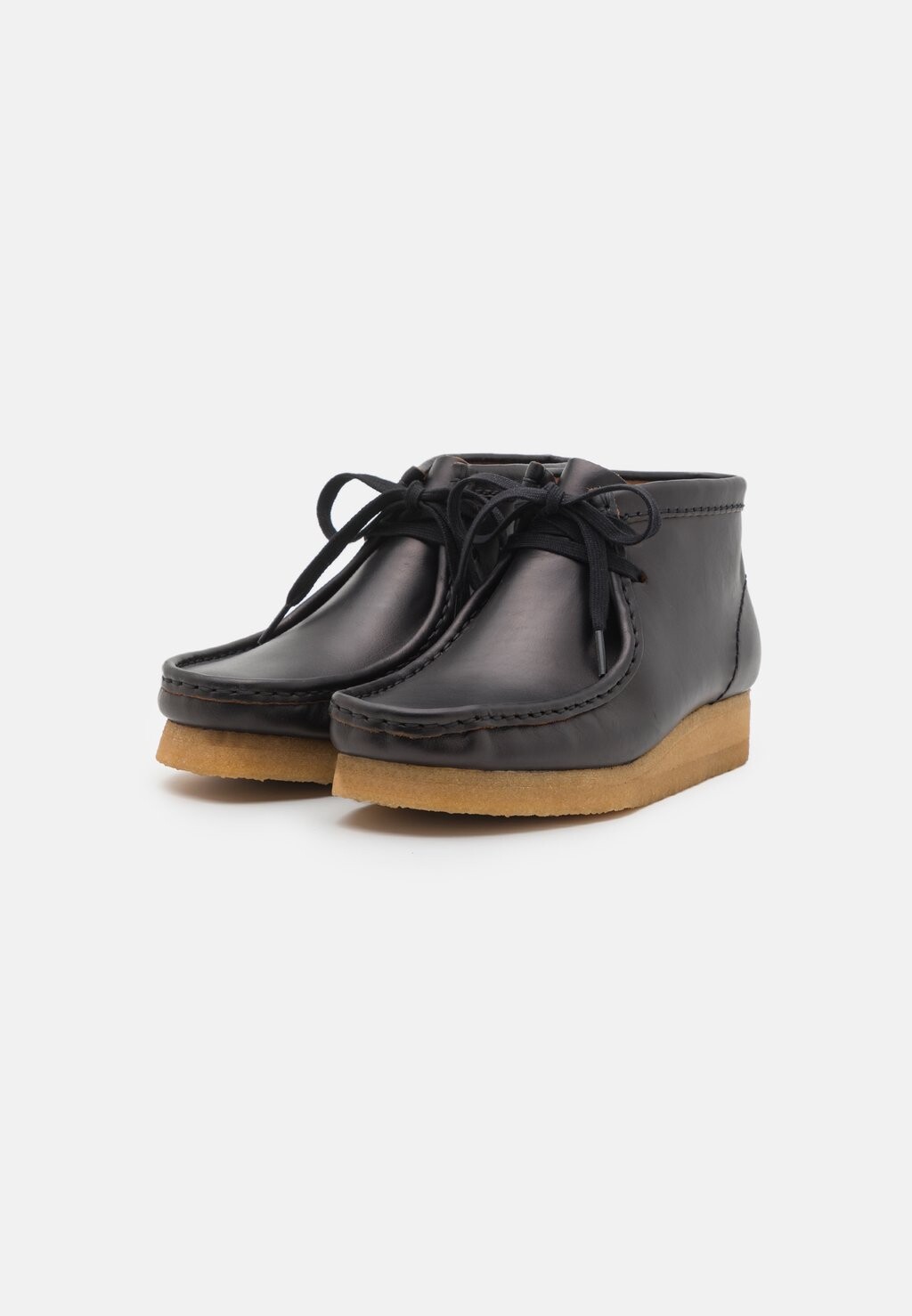 

Ботильоны на шнуровке WALLABEE BOOT Clarks Originals, черный