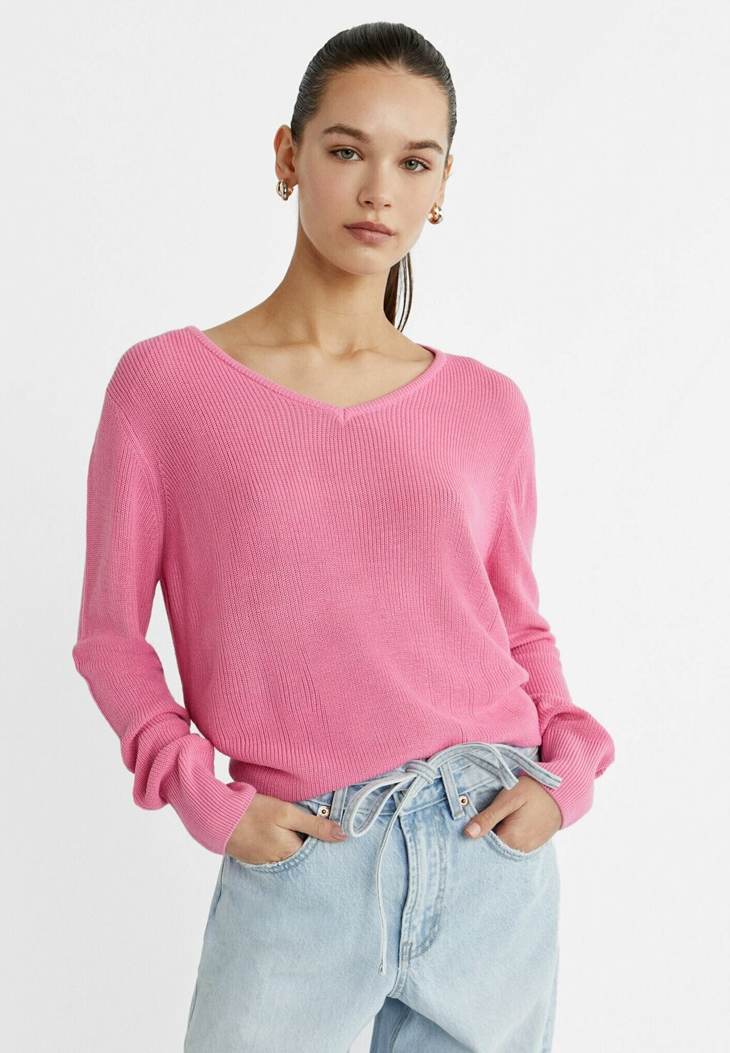 

Вязаный свитер V-NECK Stradivarius, цвет light pink