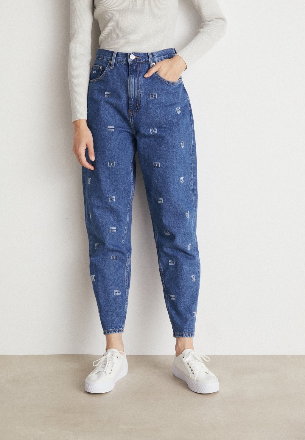 

Джинсы мешковатые Tommy Jeans
