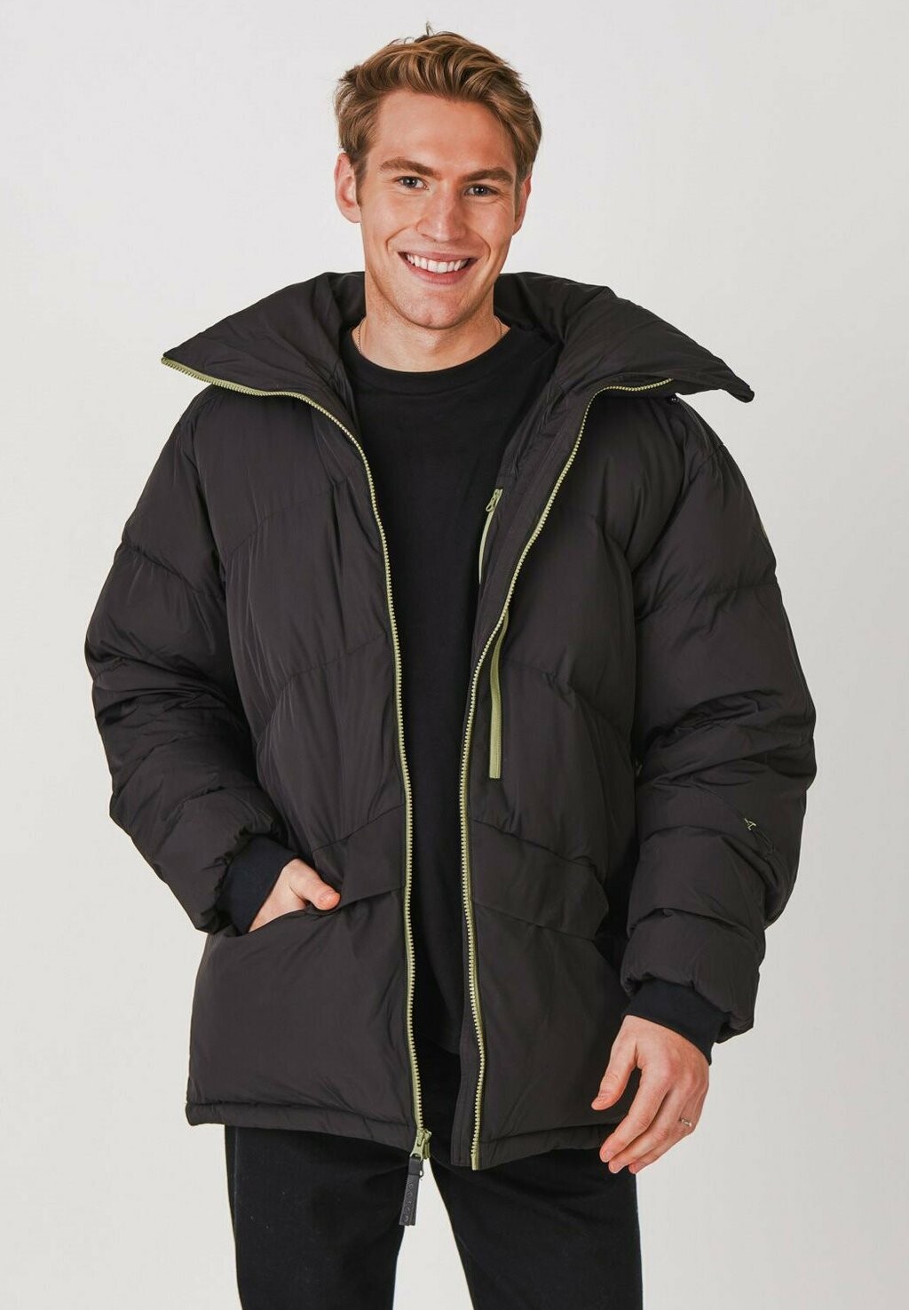 

Зимнее пальто PUFFER OOSC, цвет black