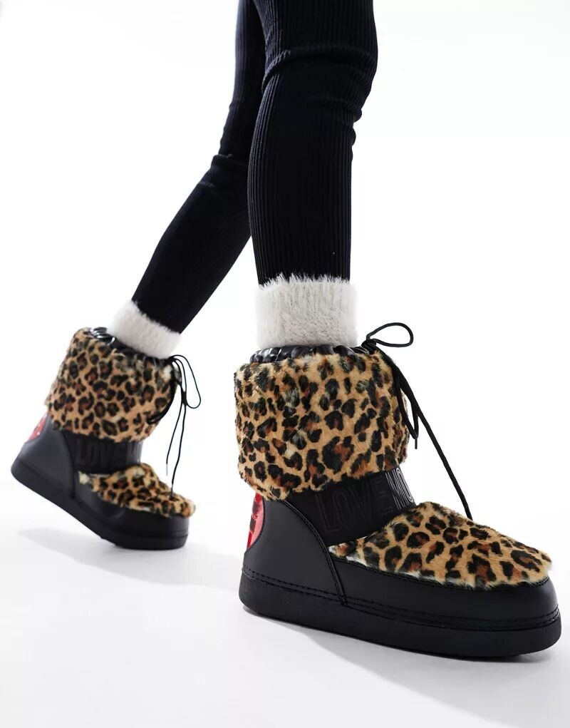 

Разноцветные утепленные ботинки Love Moschino