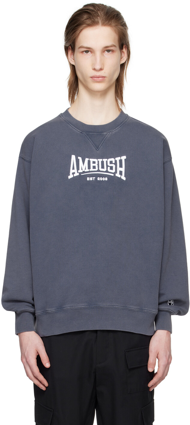 

Темно-синий свитшот с вышивкой Ambush