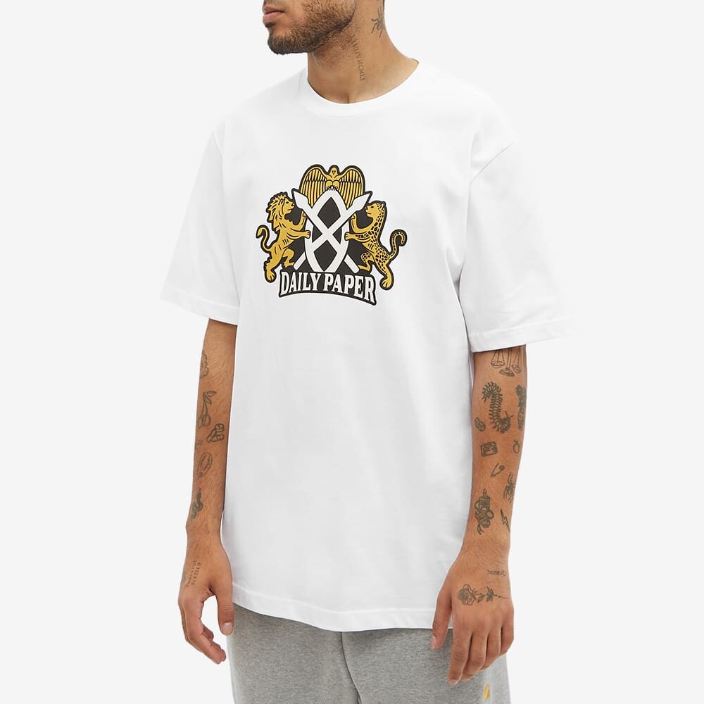 

Футболка Daily Paper Nakoto Shiled Tee