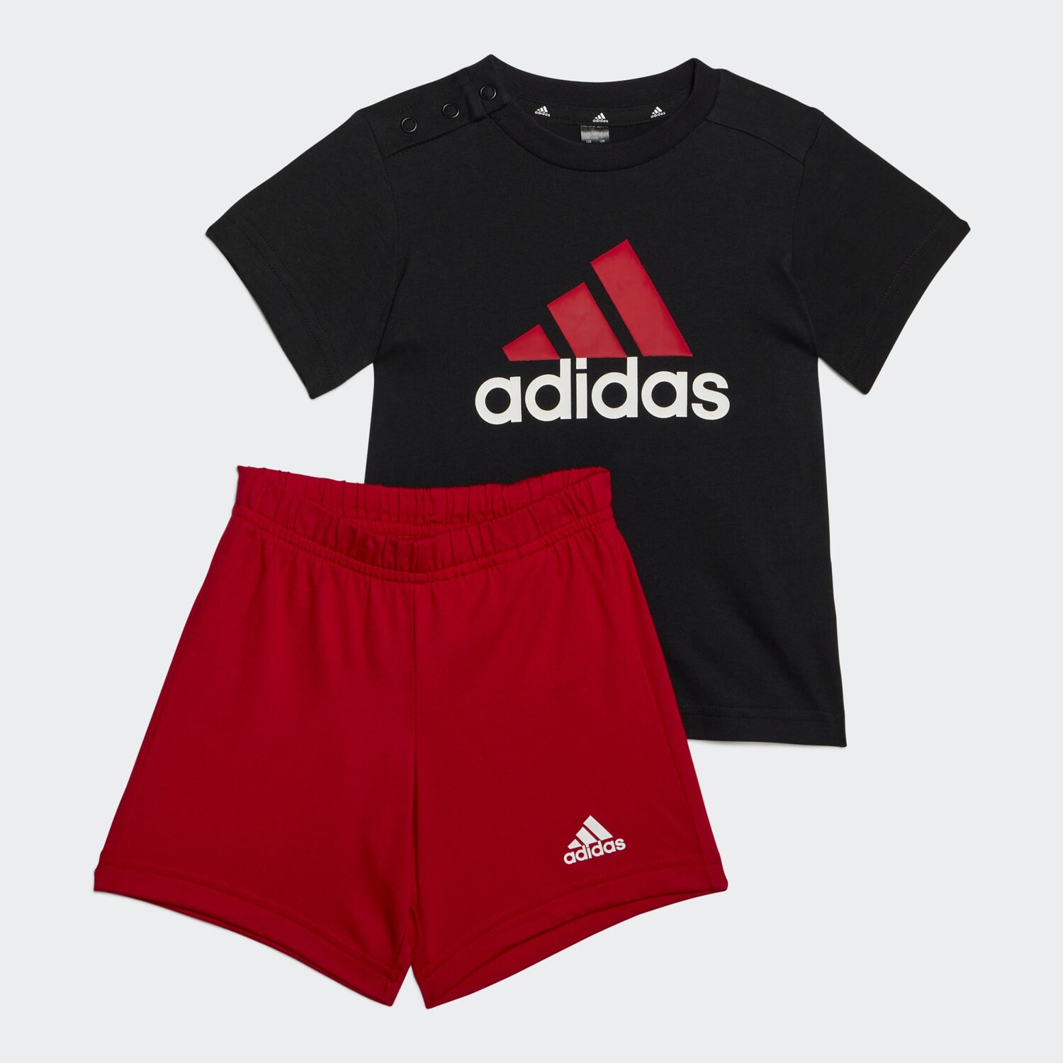 

Спортивный костюм: шорты и футболка Adidas Essentials Organic Cotton, красный/черный/белый