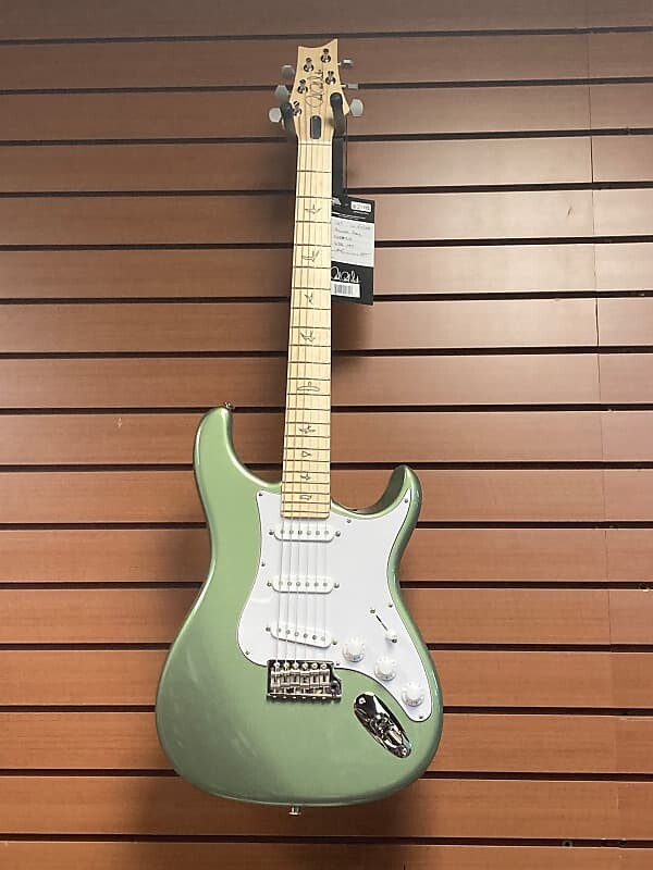 

PRS Silver Sky цвета Orion Green с кленовой накладкой на гриф