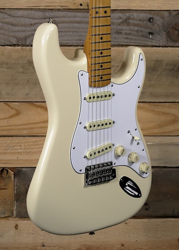 

Fender Jimi Hendrix Stratocaster Электрогитара Olympic White с чехлом