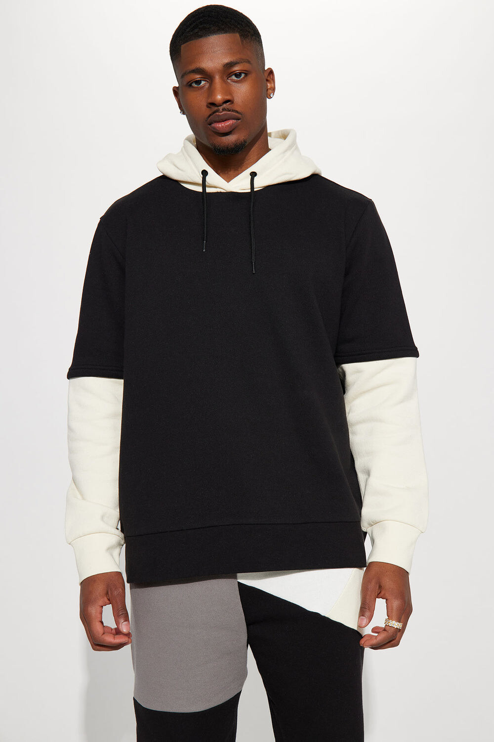 

Худи Fashion Nova TFAF333, черный