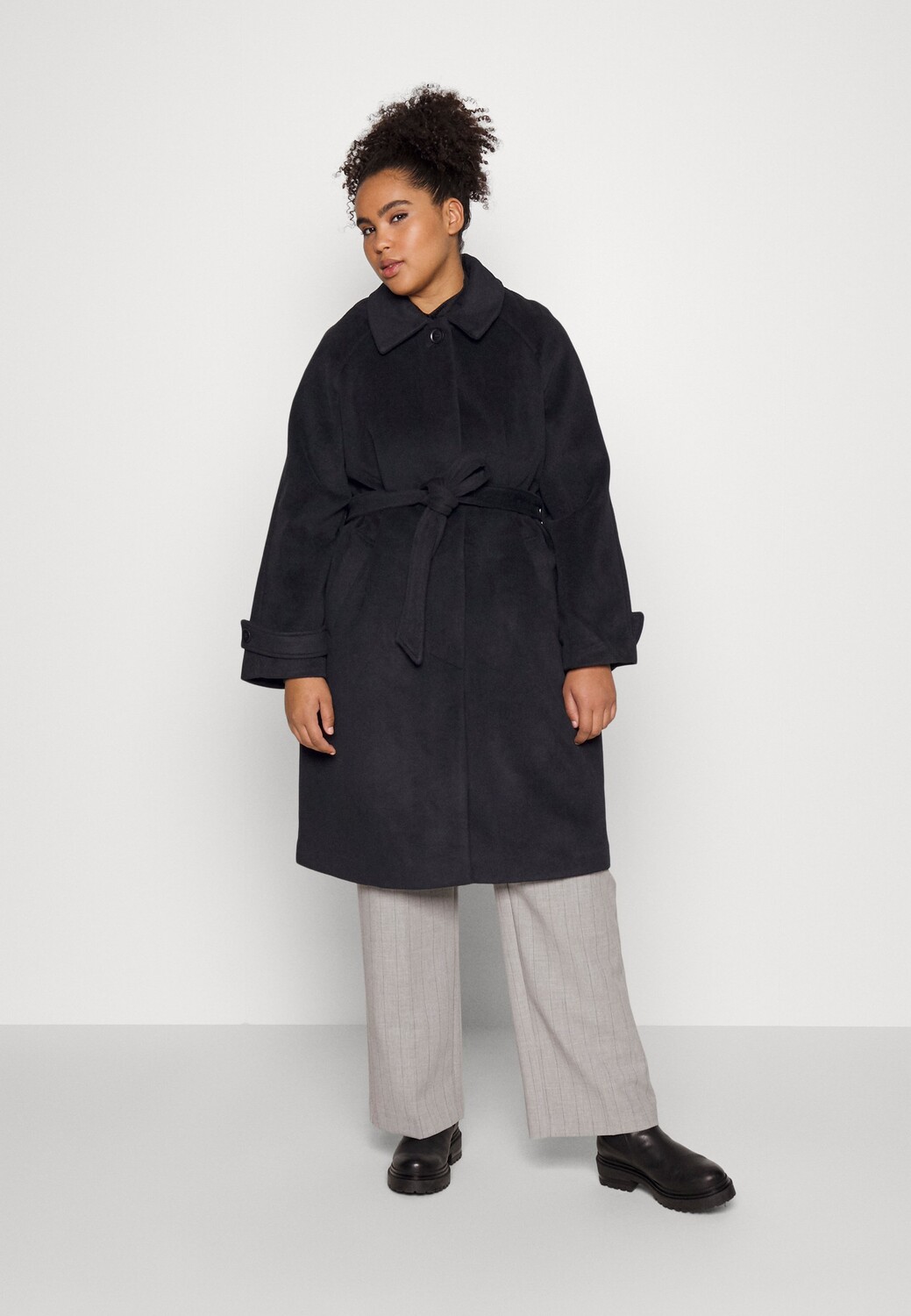 

Пальто классическое Vero Moda Curve, черный