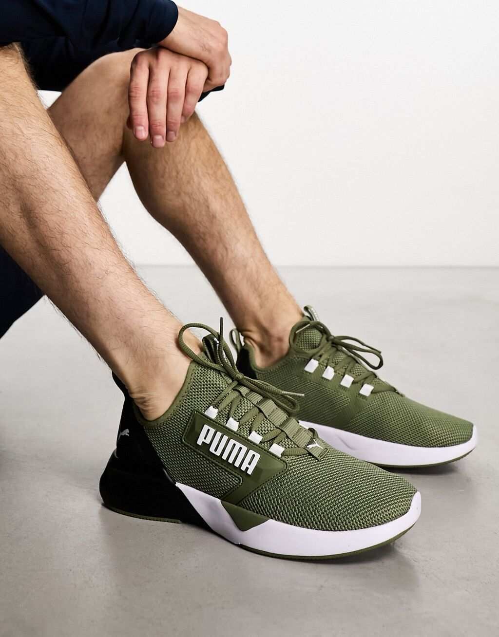

Кроссовки цвета хаки Puma Training Retaliate
