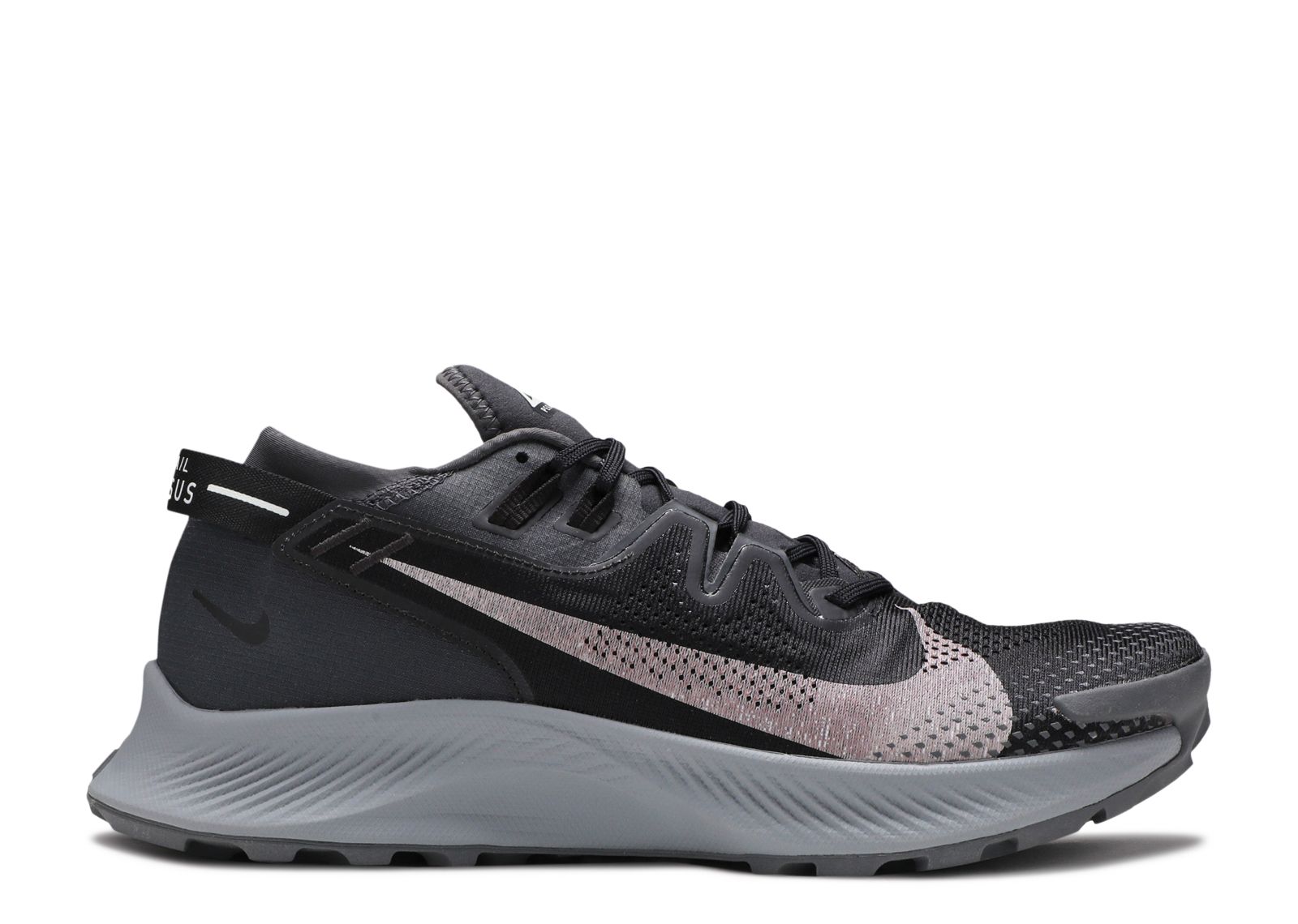 Кроссовки Nike Pegasus Trail 2 'Dark Smoke Grey', черный кроссовки nike pegasus trail 2 gtx black metallic dark grey черный