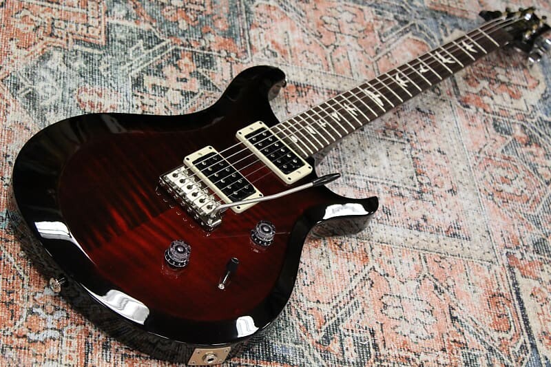 

PRS S2 Custom 24 Fire Red Smokeburst с сумкой для переноски