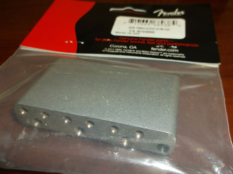 Оригинальный блок тремоло Fender American Standard Strat — 007-4349-000 007-4349-049