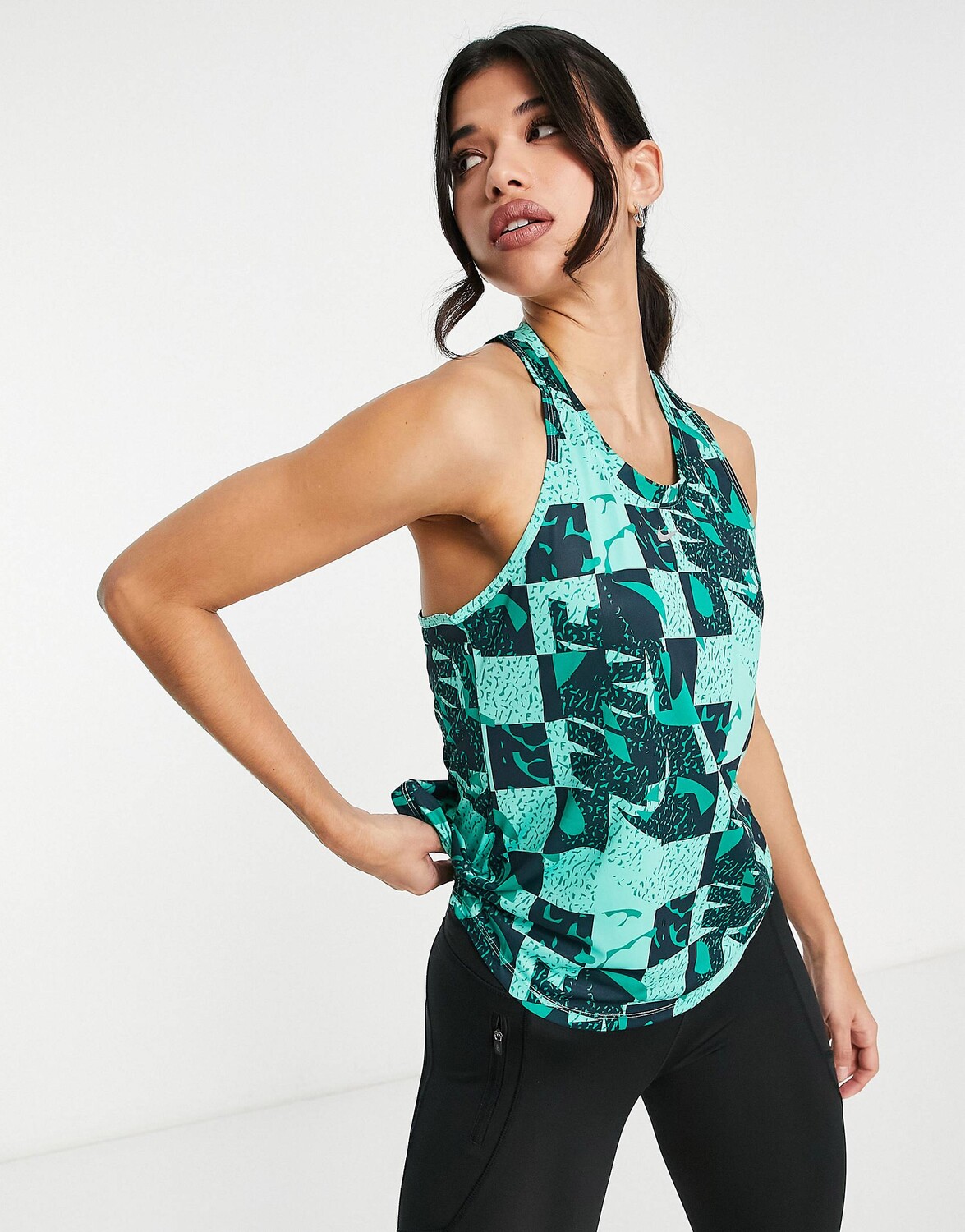 

Зеленый жилет с принтом Nike Running One Novelty Seasonal