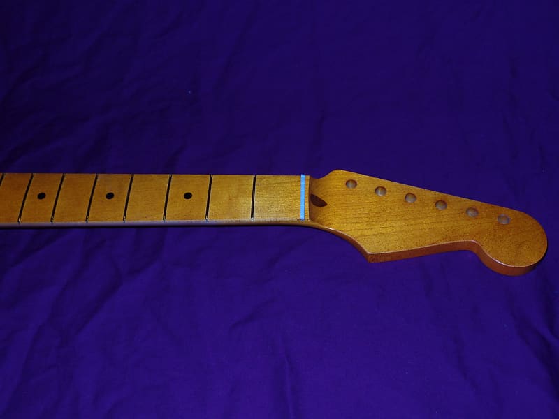21 лад Relic 7.25 Radius V Stratocaster Allparts Fender Licensed Maple Neck Fender Licensed Stratocaster Neck