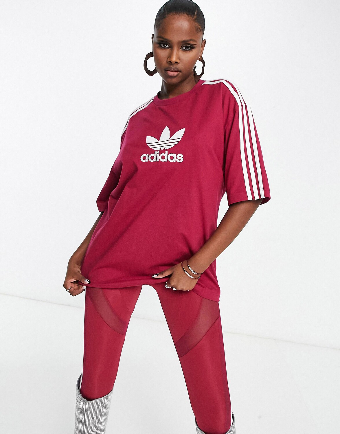 

Темно-бордовая футболка с трилистником adidas Originals 'centre stage', Красный
