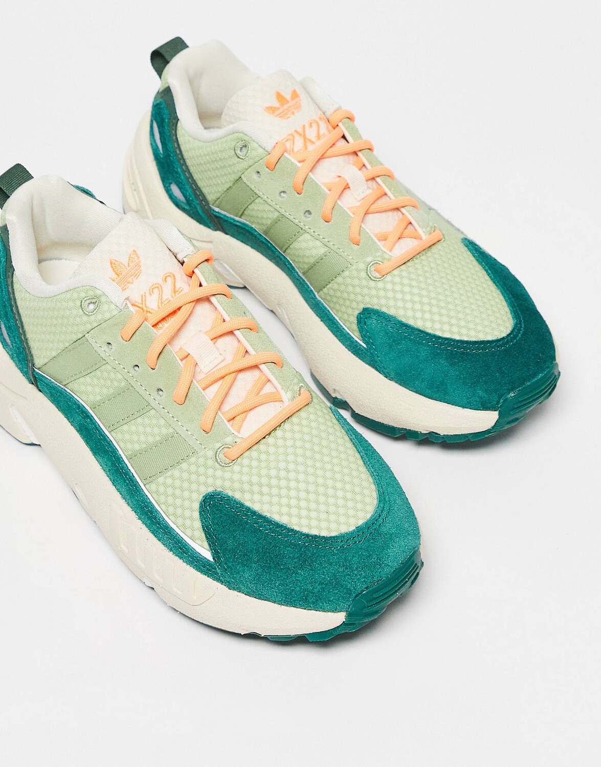 

Зеленые кроссовки adidas Originals ZX 22 Boost