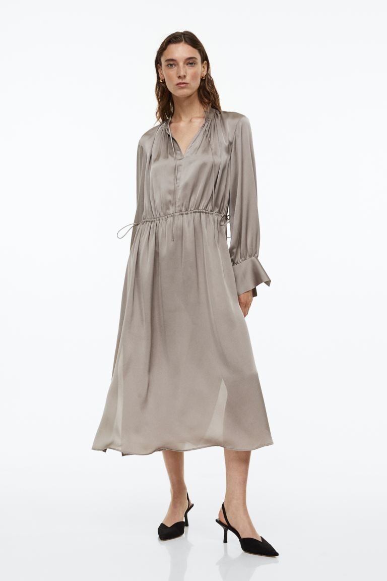 

Платье с лентой H&M, серый