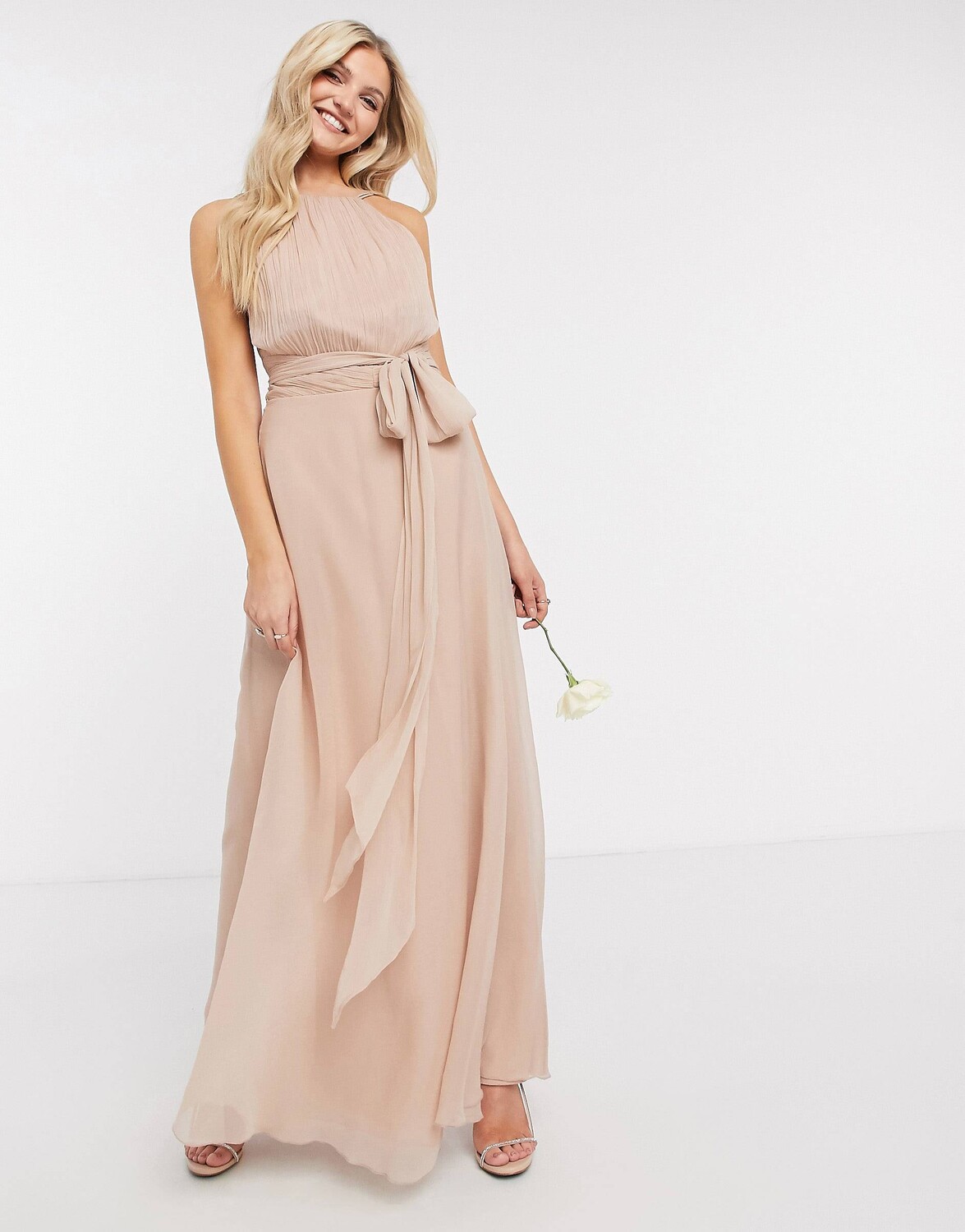 

Розовое платье макси со сборками и завязками на талии ASOS DESIGN Bridesmaid