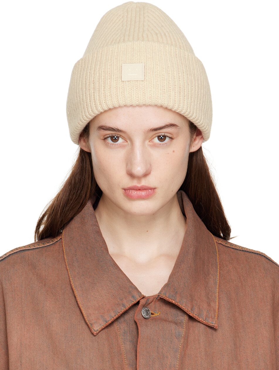 

Бежевая шапка-бини с нашивками Acne Studios