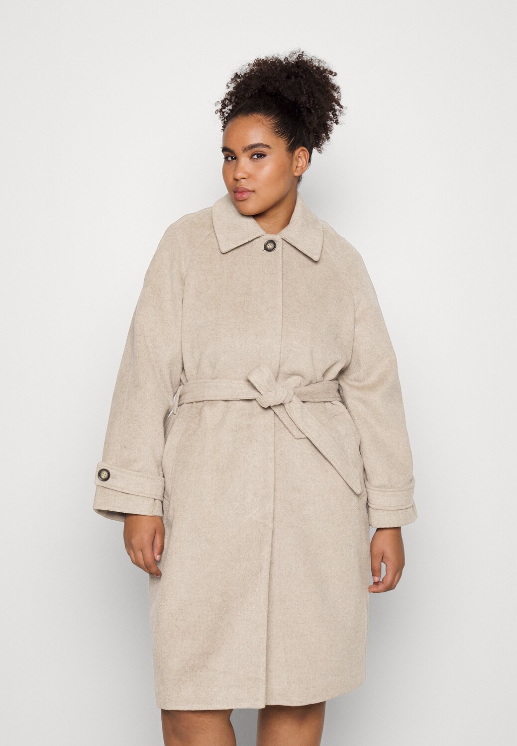 

Пальто классическое Vero Moda Curve, серый