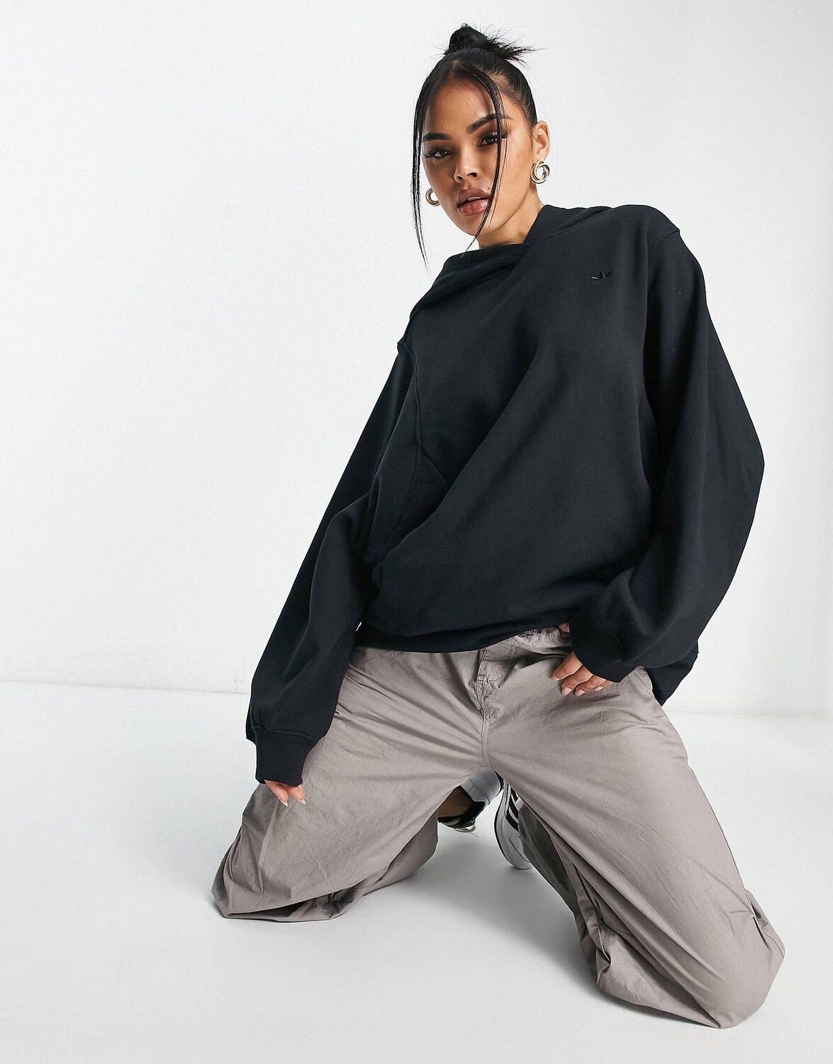 

Черная худи оверсайз adidas Originals Premium Essentials, Черный